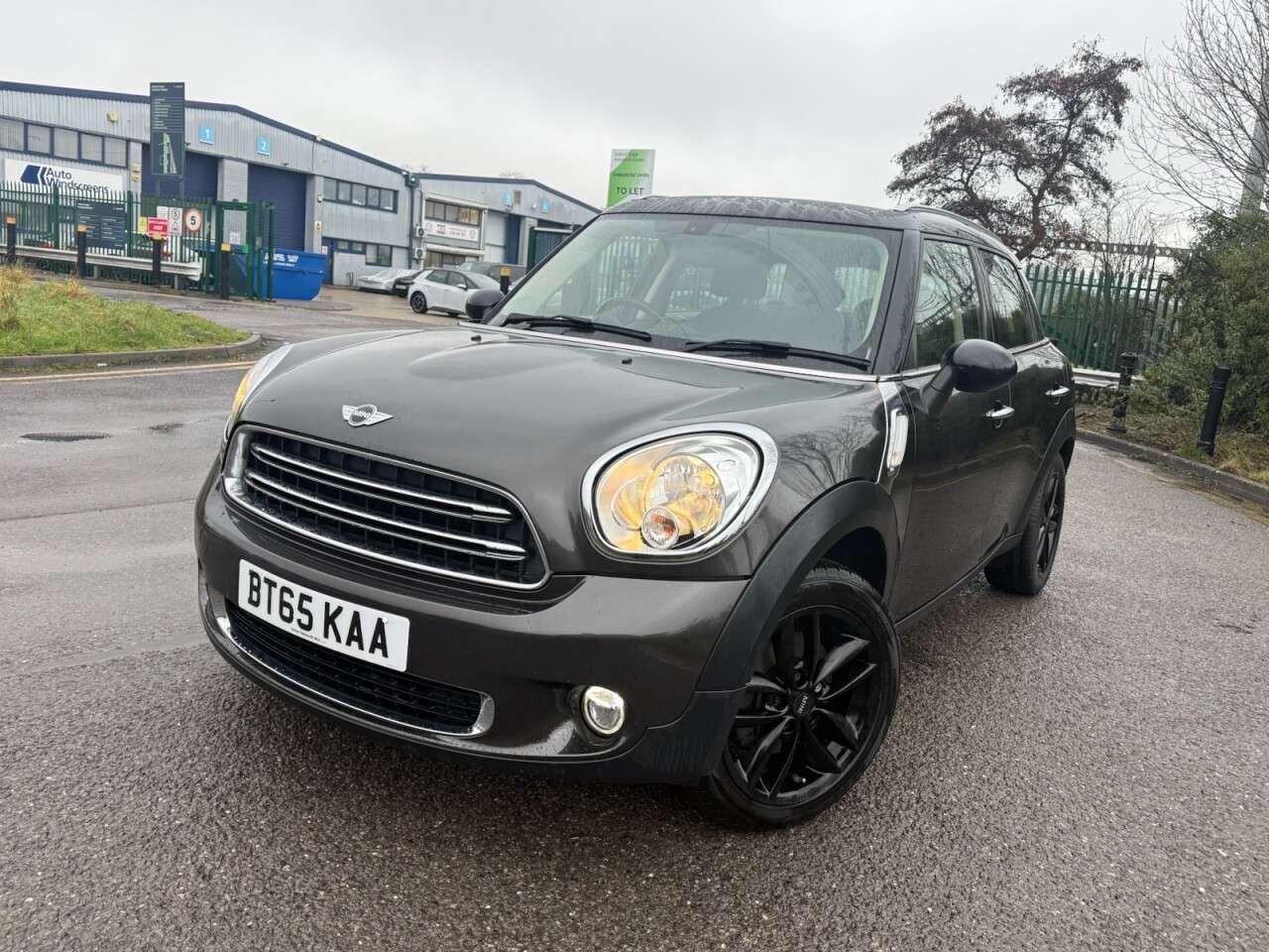 A 2015 MINI COUNTRYMAN 1.6 Cooper SUV 5dr Petrol Auto Euro 6 (122 ps) REAR SENSORS, Euro 6 A 2015 MINI COUNTRYMAN 1.6 Cooper SUV 5dr Petrol Auto Euro 6 (122 ps) REAR SENSORS, Euro 6