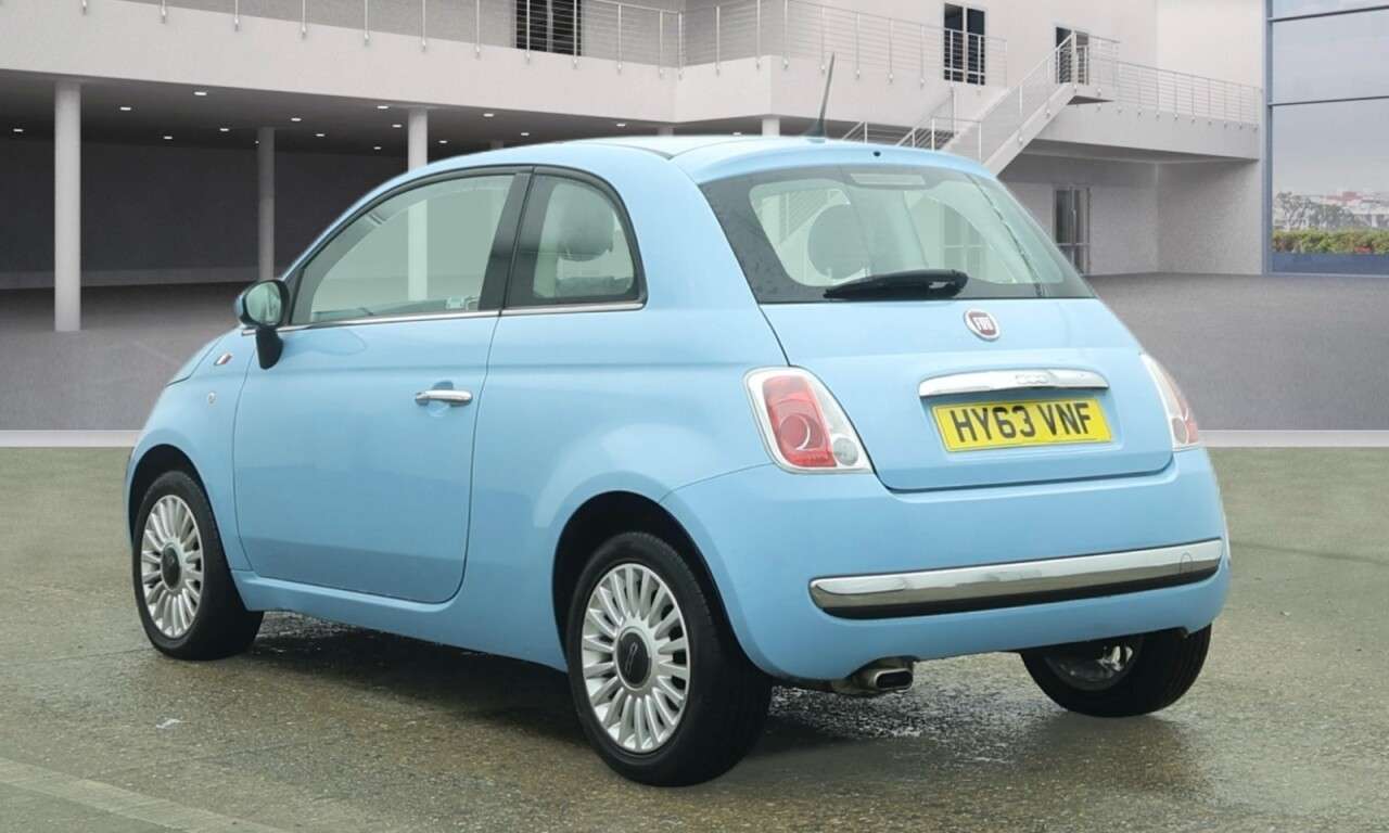 A 2013 FIAT 500 1.2 Lounge Hatchback 3dr Petrol Dualogic Euro 6 (s/s) (69 bhp) Economical . A 2013 FIAT 500 1.2 Lounge Hatchback 3dr Petrol Dualogic Euro 6 (s/s) (69 bhp) Economical .