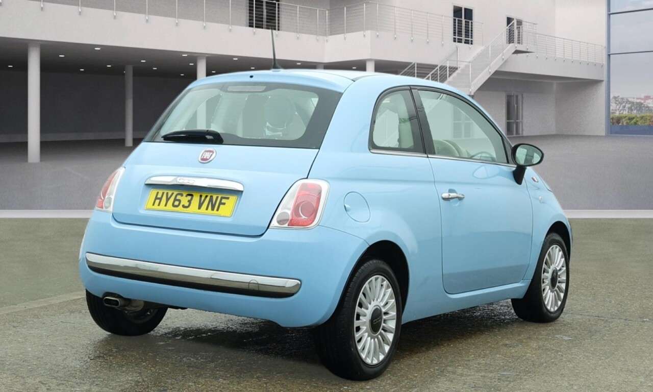 A 2013 FIAT 500 1.2 Lounge Hatchback 3dr Petrol Dualogic Euro 6 (s/s) (69 bhp) Economical . A 2013 FIAT 500 1.2 Lounge Hatchback 3dr Petrol Dualogic Euro 6 (s/s) (69 bhp) Economical .