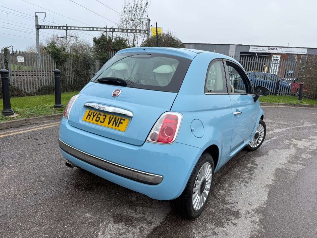 A 2013 FIAT 500 1.2 Lounge Hatchback 3dr Petrol Dualogic Euro 6 (s/s) (69 bhp) Economical . A 2013 FIAT 500 1.2 Lounge Hatchback 3dr Petrol Dualogic Euro 6 (s/s) (69 bhp) Economical .