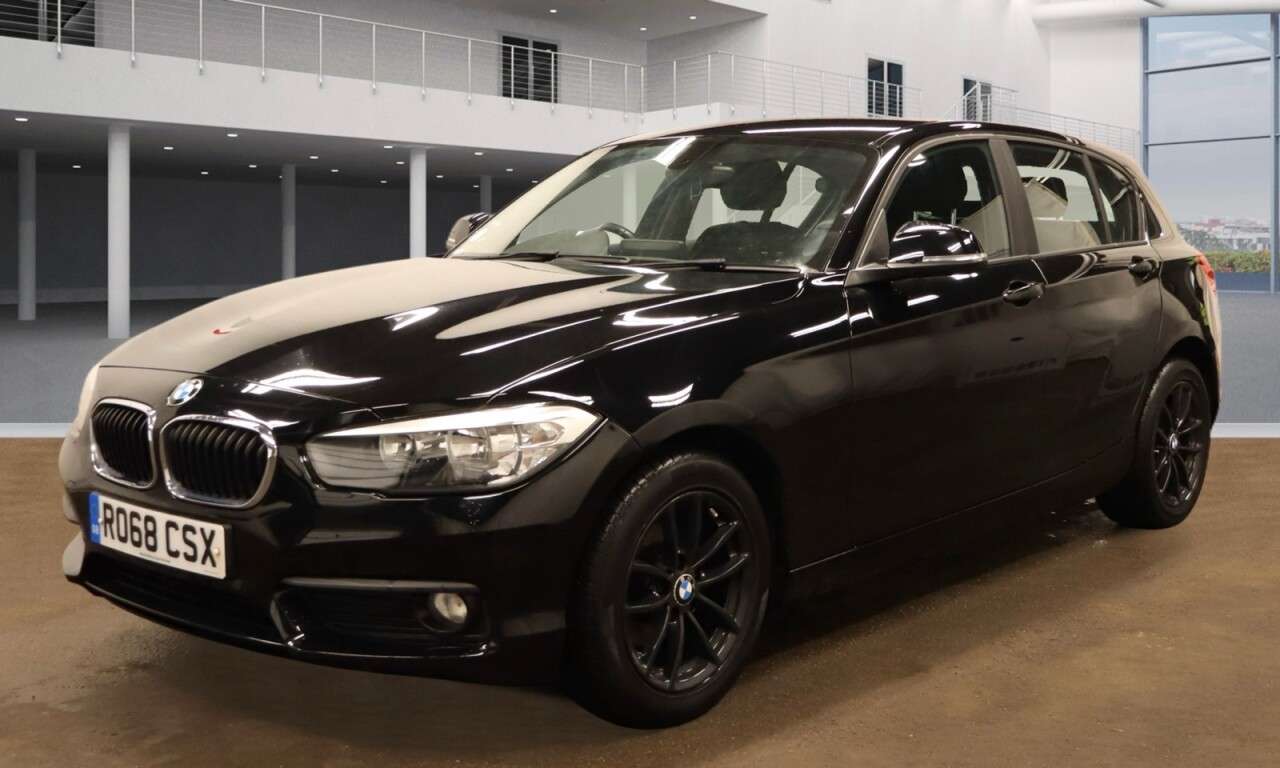 A 2018 BMW 1 SERIES 1.5 118i GPF SE Hatchback 5dr Petrol Auto Euro 6 (s/s) (136 ps) Euro 6, Nav A 2018 BMW 1 SERIES 1.5 118i GPF SE Hatchback 5dr Petrol Auto Euro 6 (s/s) (136 ps) Euro 6, Nav