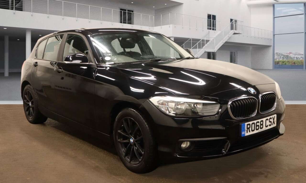 A 2018 BMW 1 SERIES 1.5 118i GPF SE Hatchback 5dr Petrol Auto Euro 6 (s/s) (136 ps) Euro 6, Nav A 2018 BMW 1 SERIES 1.5 118i GPF SE Hatchback 5dr Petrol Auto Euro 6 (s/s) (136 ps) Euro 6, Nav