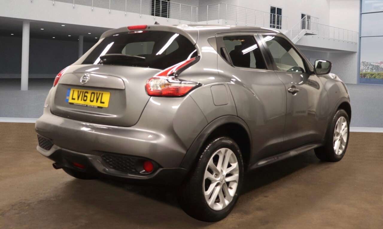 A 2016 NISSAN JUKE 1.2 DIG-T N-Connecta SUV 5dr Petrol Manual Euro 6 (s/s) (115 ps) Economical A 2016 NISSAN JUKE 1.2 DIG-T N-Connecta SUV 5dr Petrol Manual Euro 6 (s/s) (115 ps) Economical