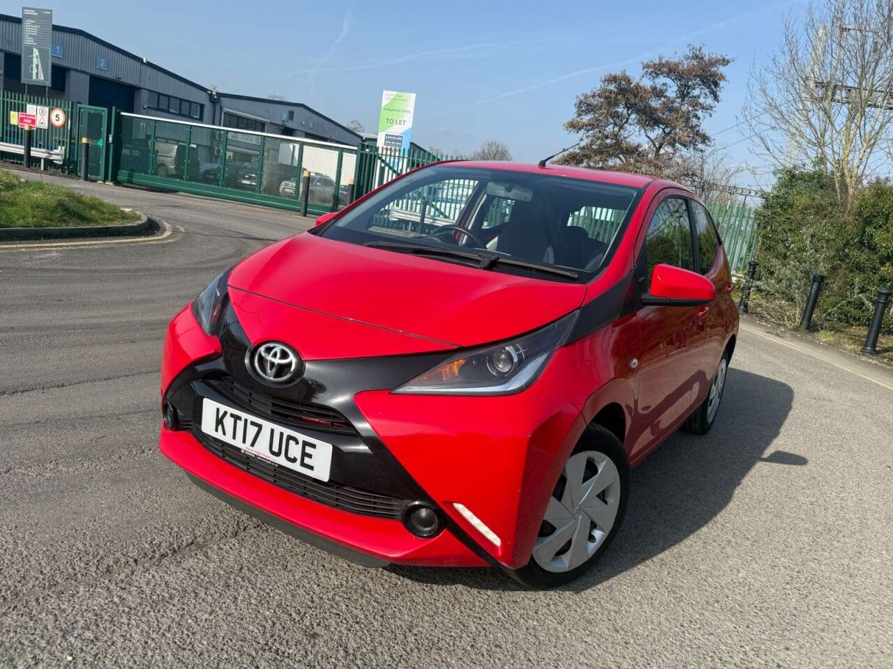 A 2017 TOYOTA AYGO 1.0 VVT-i x-play Hatchback 5dr Petrol Manual Euro 6 (68 ps) Economical . A 2017 TOYOTA AYGO 1.0 VVT-i x-play Hatchback 5dr Petrol Manual Euro 6 (68 ps) Economical .