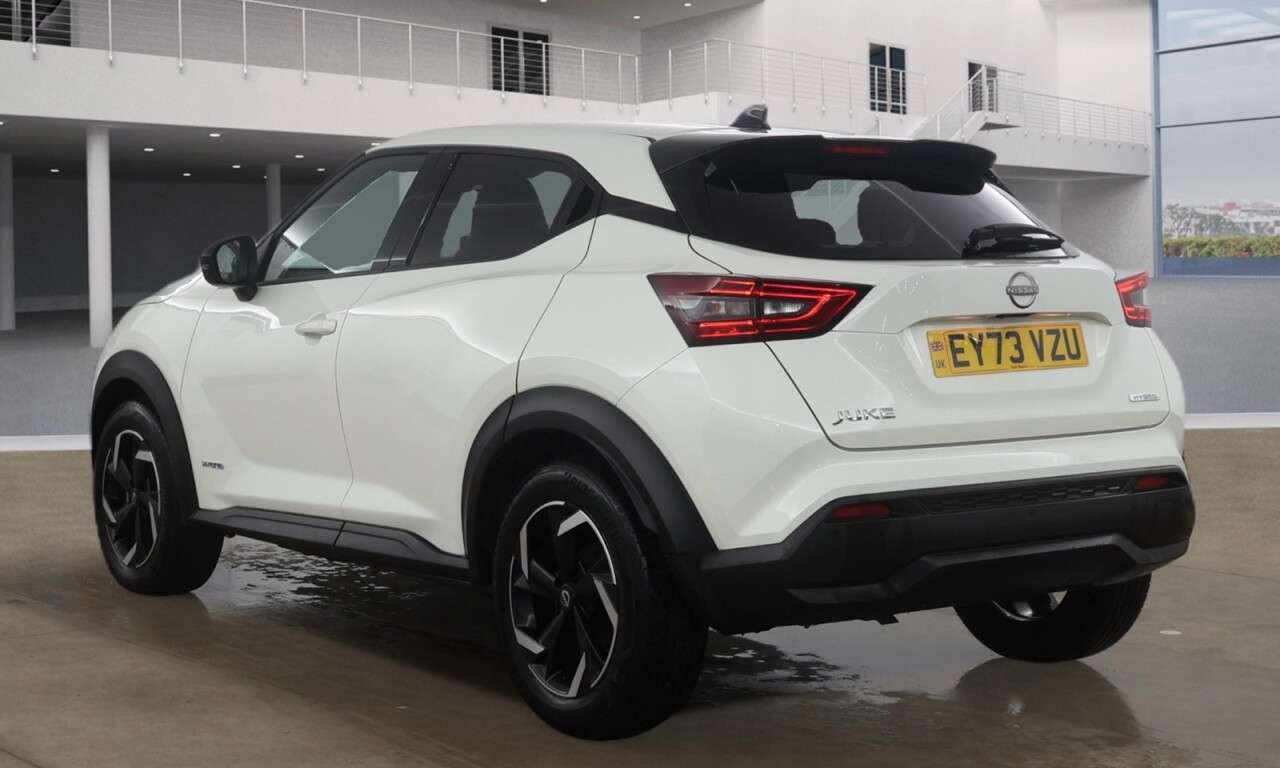 A 2023 NISSAN JUKE 1.6 N-Connecta SUV 5dr Petrol Hybrid Auto Euro 6 (143 ps) Half Leather, Nav A 2023 NISSAN JUKE 1.6 N-Connecta SUV 5dr Petrol Hybrid Auto Euro 6 (143 ps) Half Leather, Nav