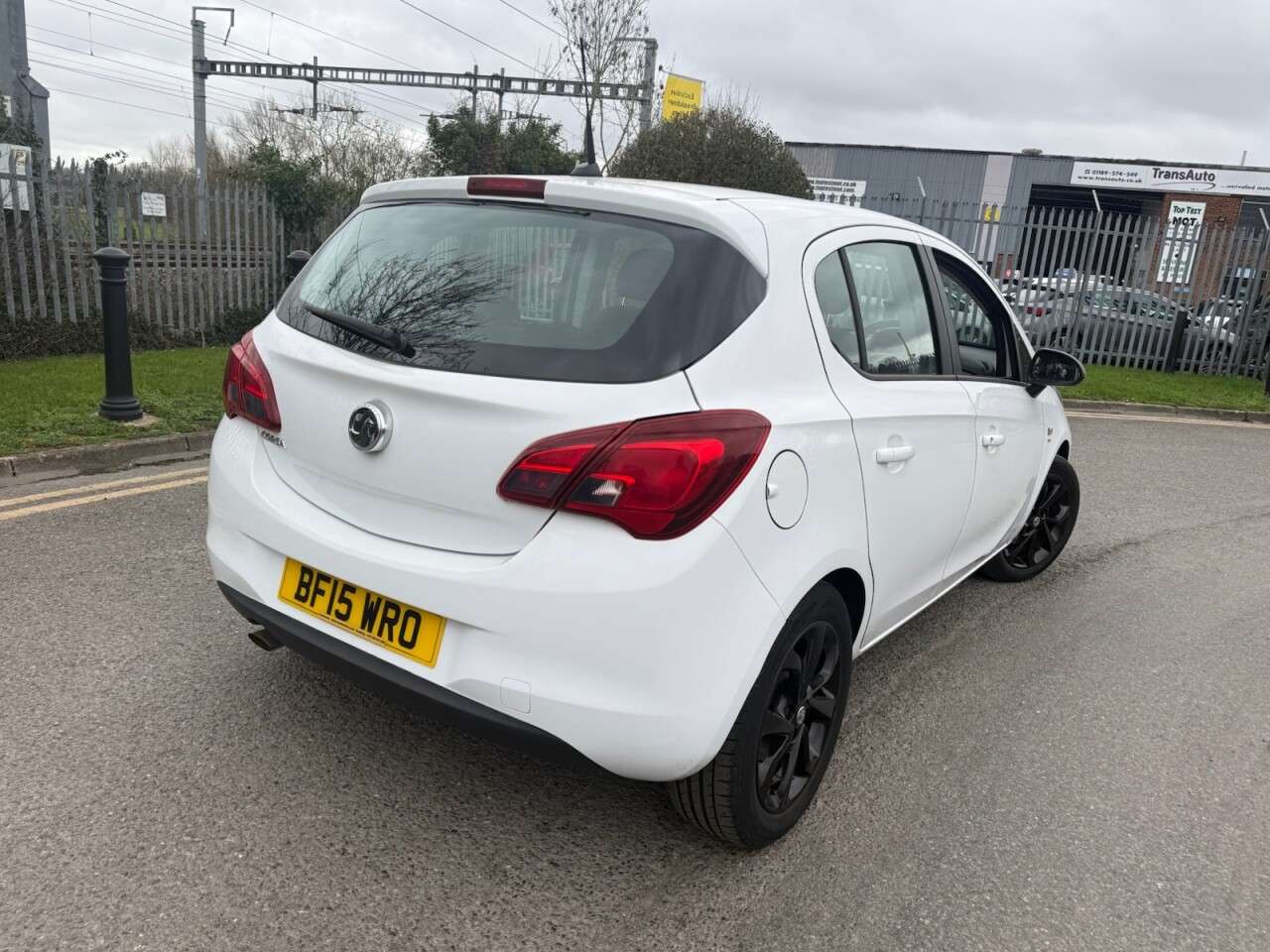 A 2015 VAUXHALL CORSA 1.4i ecoFLEX SRi Hatchback 5dr Petrol Manual Euro 6 (90 ps) Air con, Alloys A 2015 VAUXHALL CORSA 1.4i ecoFLEX SRi Hatchback 5dr Petrol Manual Euro 6 (90 ps) Air con, Alloys