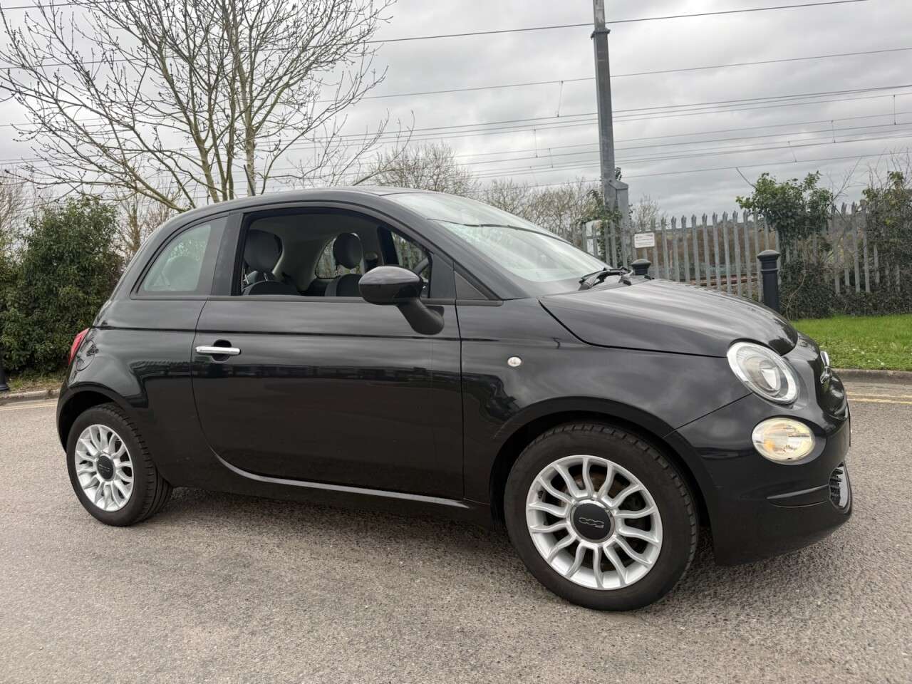 2017 FIAT 500 2017 FIAT 500
