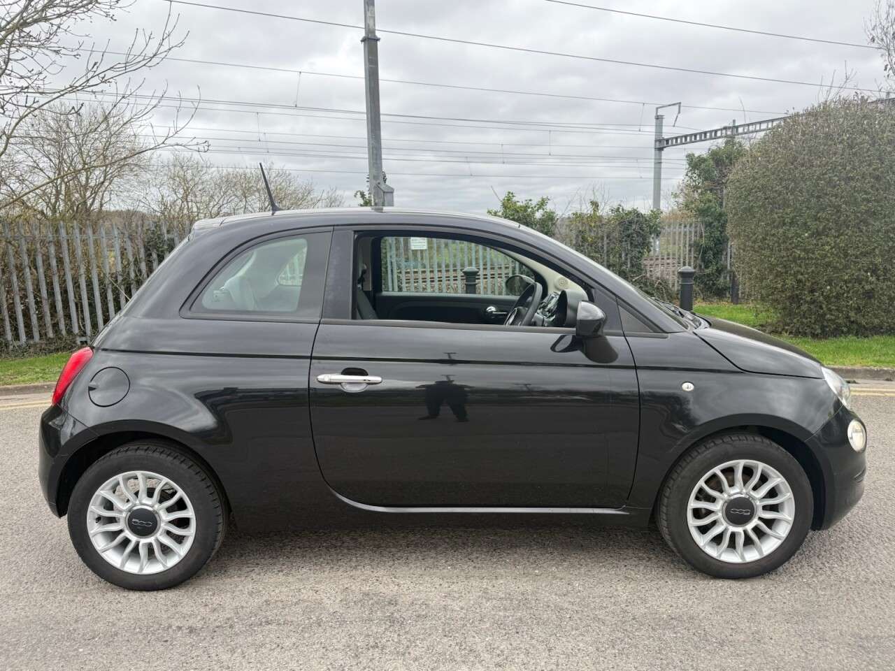 2017 FIAT 500 2017 FIAT 500