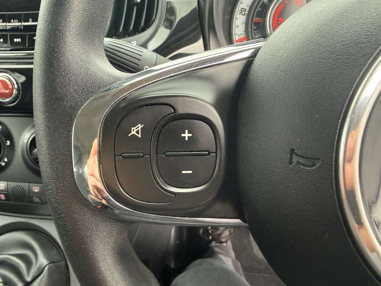 2017 FIAT 500 2017 FIAT 500