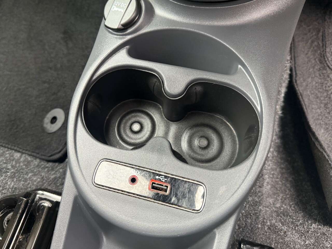 2017 FIAT 500 2017 FIAT 500