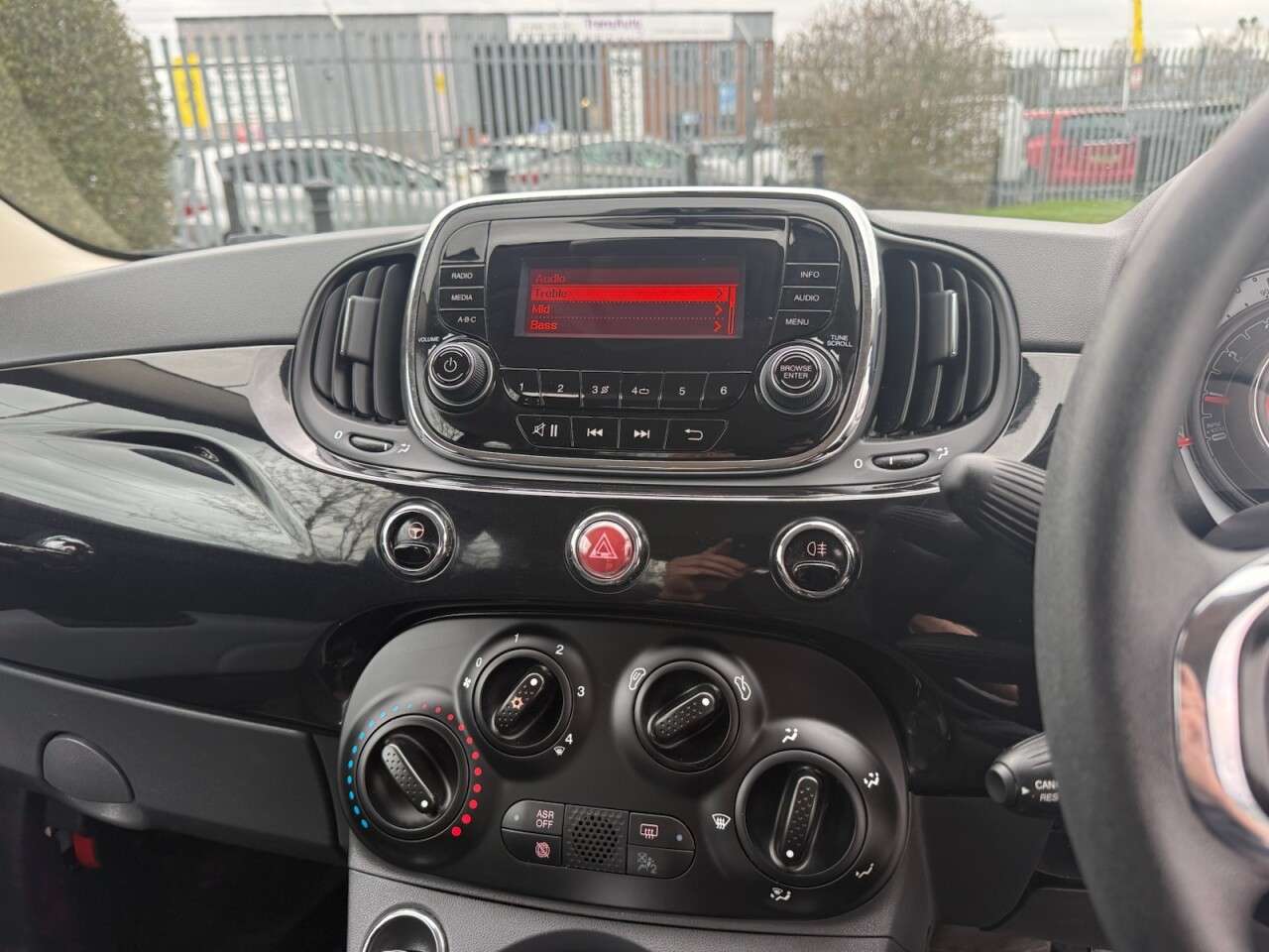 2017 FIAT 500 2017 FIAT 500