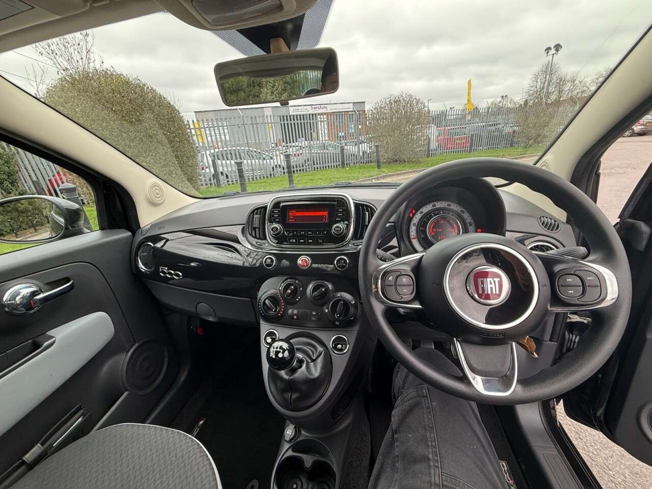 2017 FIAT 500 2017 FIAT 500