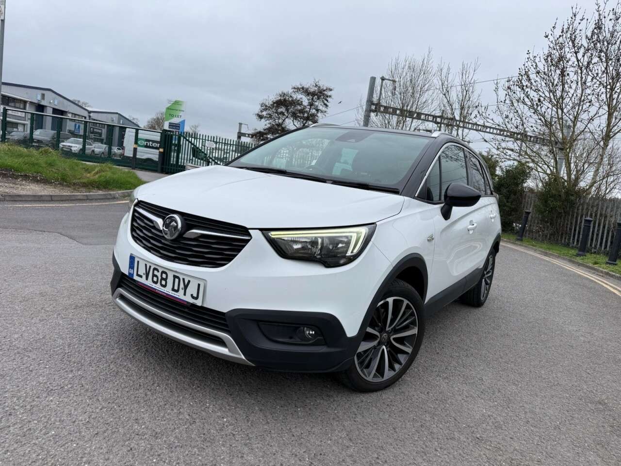 A 2018 VAUXHALL CROSSLAND X 1.2 Turbo GPF Elite Nav SUV 5dr Petrol Manual Euro 6 (s/s) (130 ps) 12 Mont A 2018 VAUXHALL CROSSLAND X 1.2 Turbo GPF Elite Nav SUV 5dr Petrol Manual Euro 6 (s/s) (130 ps) 12 Mont