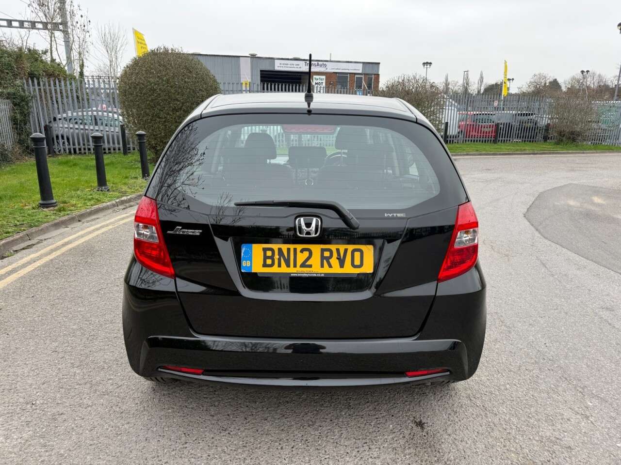 A 2012 HONDA JAZZ 1.4 i-VTEC ES Hatchback 5dr Petrol Manual Euro 5 (99 ps) 12 Months MOT + 6 A 2012 HONDA JAZZ 1.4 i-VTEC ES Hatchback 5dr Petrol Manual Euro 5 (99 ps) 12 Months MOT + 6
