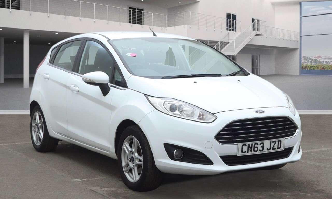 A 2013 FORD FIESTA 1.0T EcoBoost Zetec Hatchback 5dr Petrol Manual Euro 5 (s/s) (100 ps) 12 Mo A 2013 FORD FIESTA 1.0T EcoBoost Zetec Hatchback 5dr Petrol Manual Euro 5 (s/s) (100 ps) 12 Mo