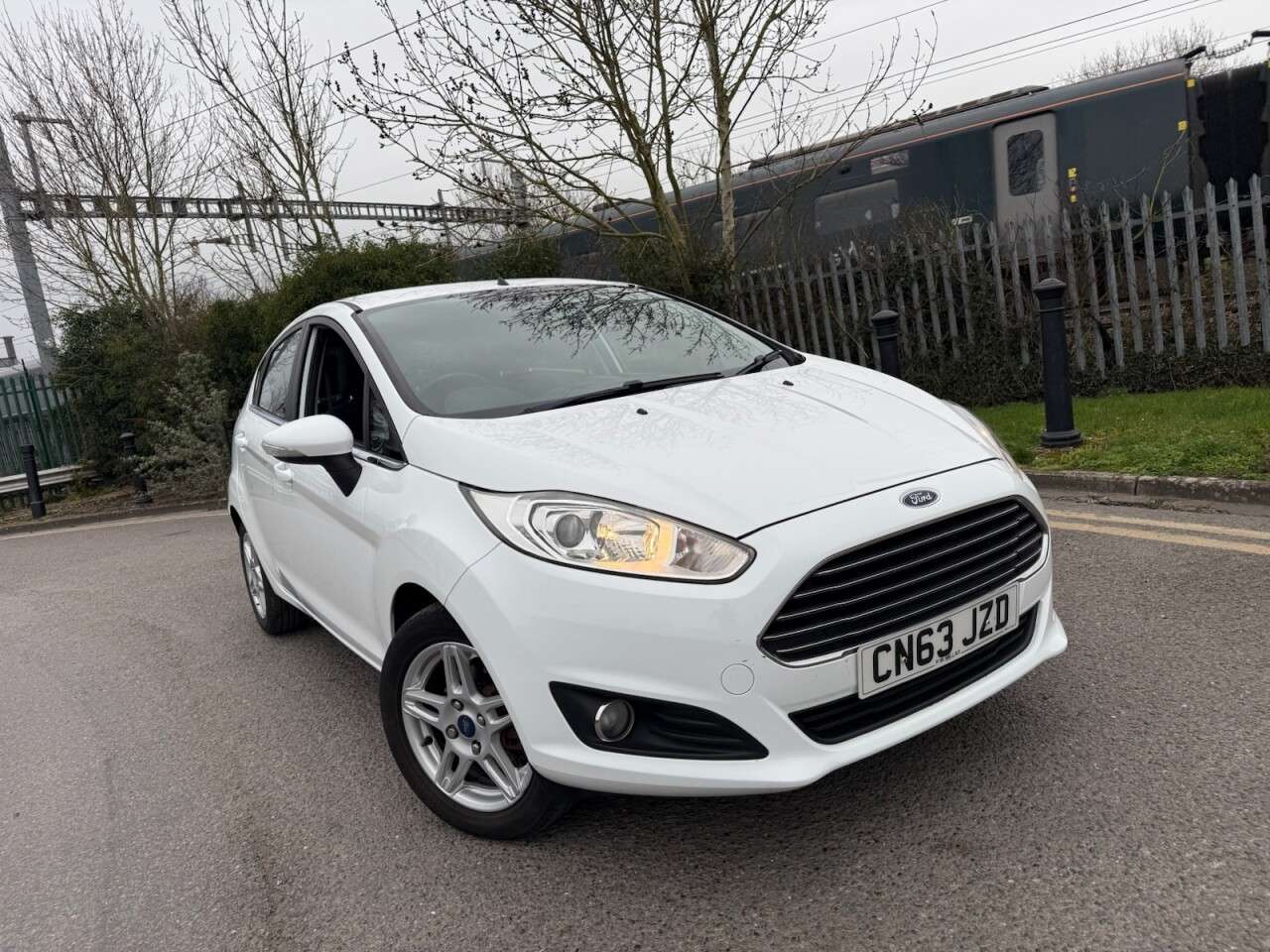 A 2013 FORD FIESTA 1.0T EcoBoost Zetec Hatchback 5dr Petrol Manual Euro 5 (s/s) (100 ps) 12 Mo A 2013 FORD FIESTA 1.0T EcoBoost Zetec Hatchback 5dr Petrol Manual Euro 5 (s/s) (100 ps) 12 Mo