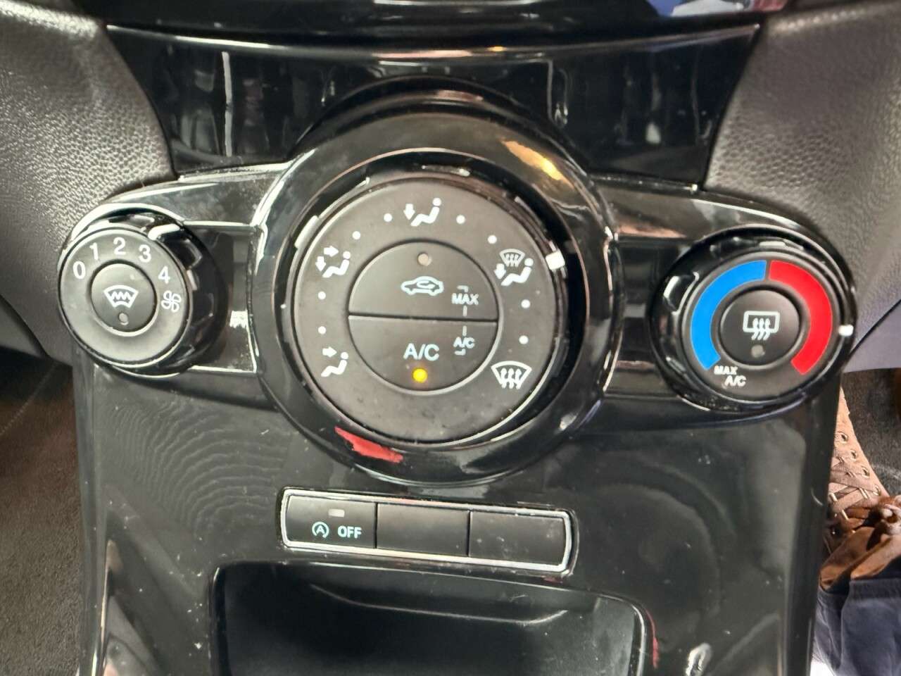 2013 FORD FIESTA 2013 FORD FIESTA
