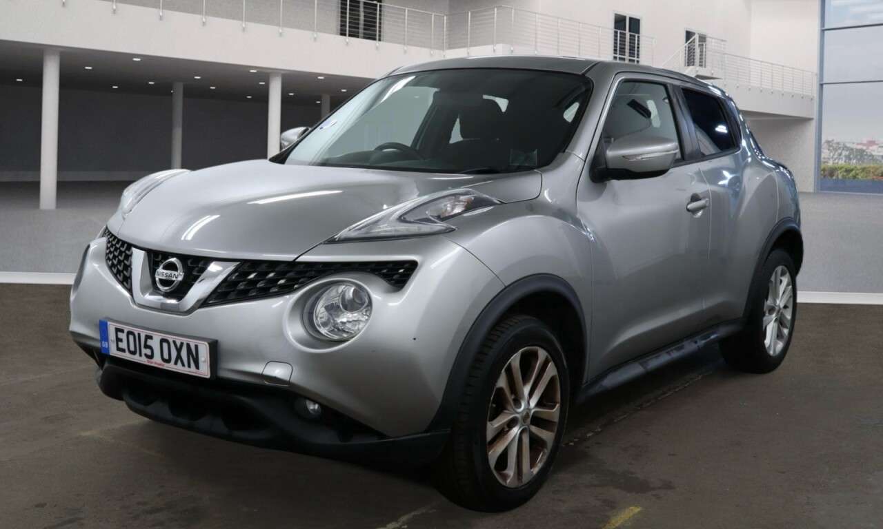 A 2015 NISSAN JUKE 1.2 DIG-T Acenta Premium SUV 5dr Petrol Manual 6Spd Euro 5 (s/s) (115 ps) 1 A 2015 NISSAN JUKE 1.2 DIG-T Acenta Premium SUV 5dr Petrol Manual 6Spd Euro 5 (s/s) (115 ps) 1