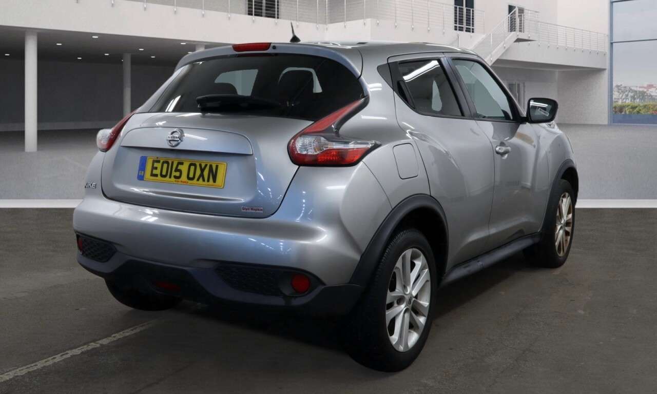 A 2015 NISSAN JUKE 1.2 DIG-T Acenta Premium SUV 5dr Petrol Manual 6Spd Euro 5 (s/s) (115 ps) 1 A 2015 NISSAN JUKE 1.2 DIG-T Acenta Premium SUV 5dr Petrol Manual 6Spd Euro 5 (s/s) (115 ps) 1