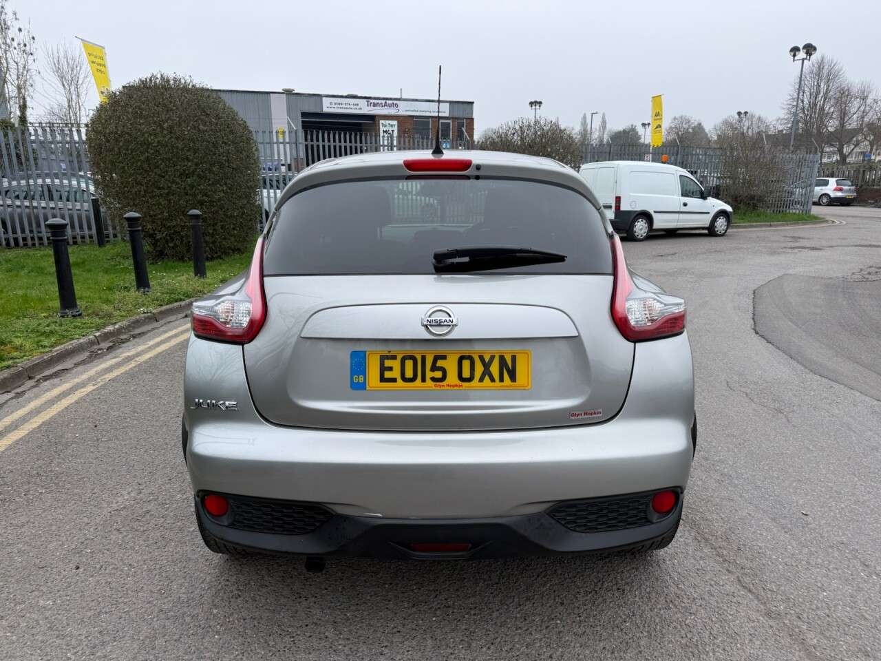 A 2015 NISSAN JUKE 1.2 DIG-T Acenta Premium SUV 5dr Petrol Manual 6Spd Euro 5 (s/s) (115 ps) 1 A 2015 NISSAN JUKE 1.2 DIG-T Acenta Premium SUV 5dr Petrol Manual 6Spd Euro 5 (s/s) (115 ps) 1