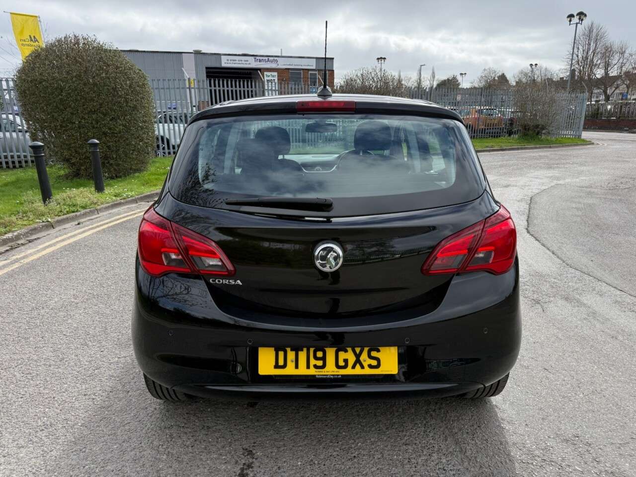 A 2019 VAUXHALL CORSA 1.4i ecoTEC SE Nav Hatchback 5dr Petrol Manual Euro 6 (90 ps) 12 Months MOT A 2019 VAUXHALL CORSA 1.4i ecoTEC SE Nav Hatchback 5dr Petrol Manual Euro 6 (90 ps) 12 Months MOT