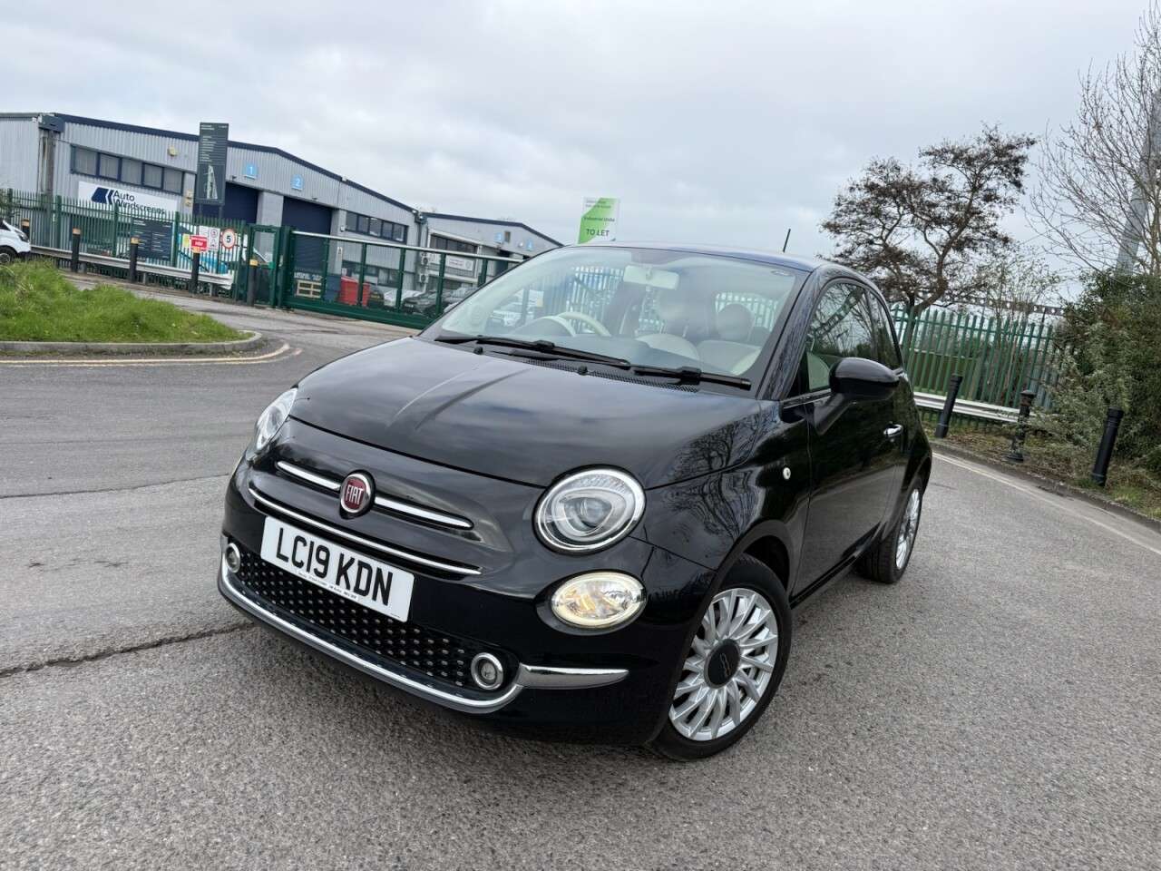 A 2019 FIAT 500 1.2 Lounge Hatchback 3dr Petrol Manual Euro 6 (s/s) (69 bhp) 12 Months MOT A 2019 FIAT 500 1.2 Lounge Hatchback 3dr Petrol Manual Euro 6 (s/s) (69 bhp) 12 Months MOT