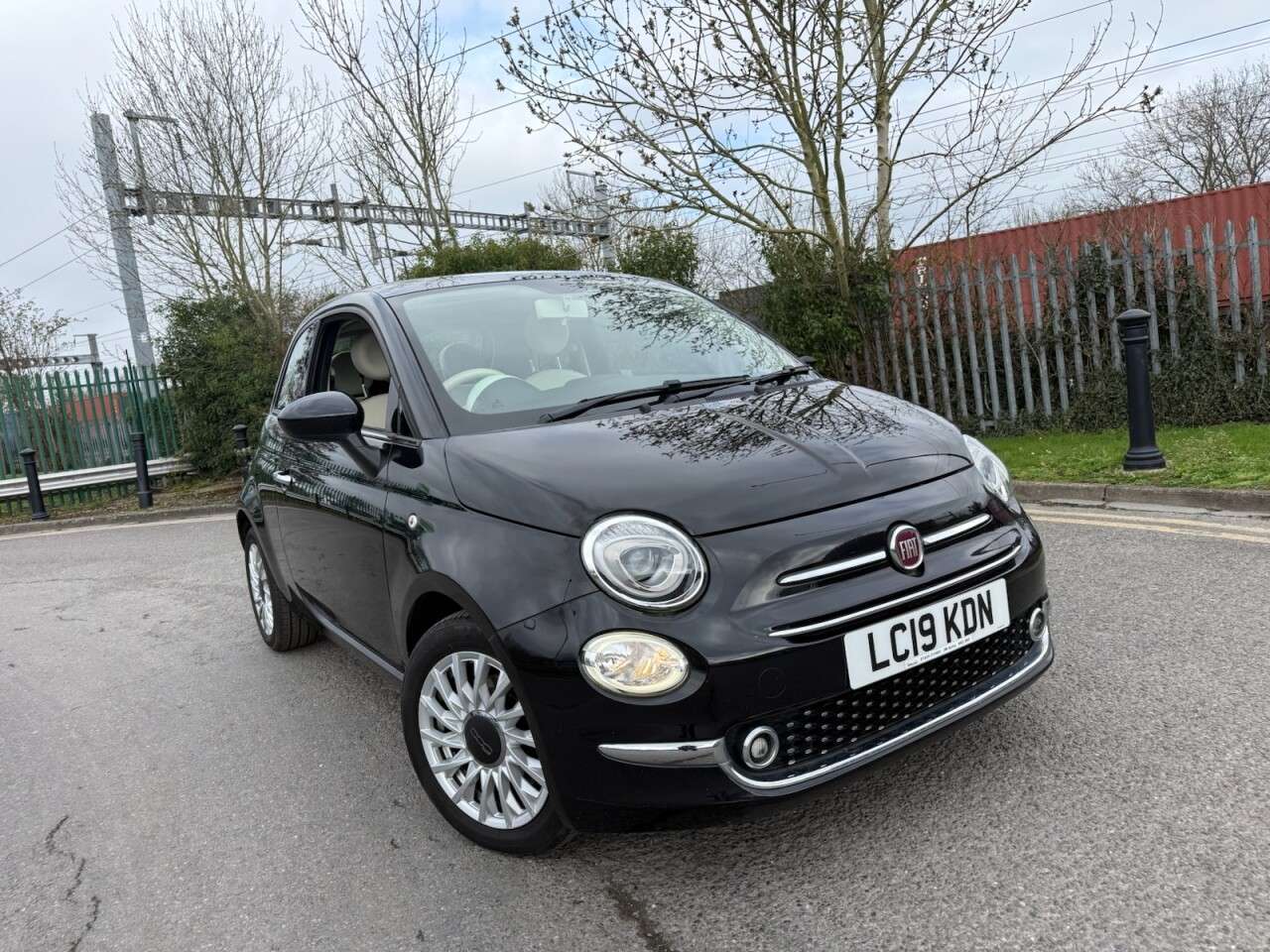 A 2019 FIAT 500 1.2 Lounge Hatchback 3dr Petrol Manual Euro 6 (s/s) (69 bhp) 12 Months MOT A 2019 FIAT 500 1.2 Lounge Hatchback 3dr Petrol Manual Euro 6 (s/s) (69 bhp) 12 Months MOT