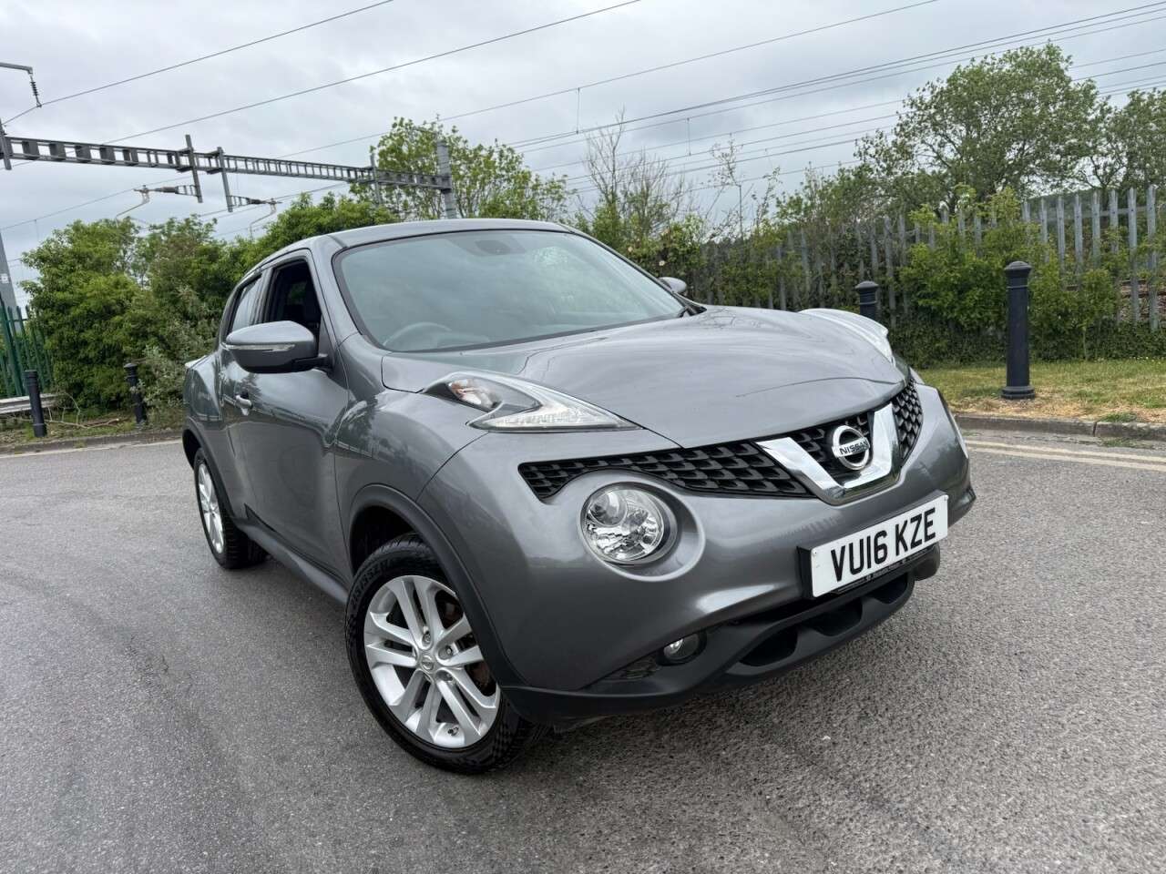 A 2016 NISSAN JUKE 1.2 DIG-T N-Connecta SUV 5dr Petrol Manual Euro 6 (s/s) (115 ps) 12 Months A 2016 NISSAN JUKE 1.2 DIG-T N-Connecta SUV 5dr Petrol Manual Euro 6 (s/s) (115 ps) 12 Months