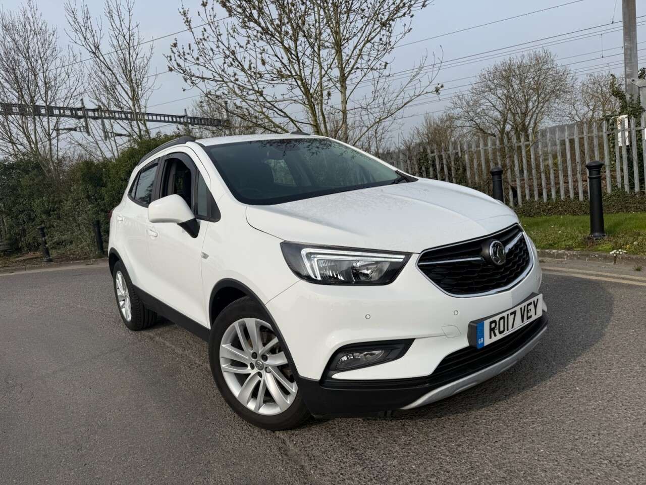 A 2017 VAUXHALL MOKKA X 1.6i Active SUV 5dr Petrol Manual Euro 6 (s/s) (115 ps) 12 Months MOT + 6 M A 2017 VAUXHALL MOKKA X 1.6i Active SUV 5dr Petrol Manual Euro 6 (s/s) (115 ps) 12 Months MOT + 6 M