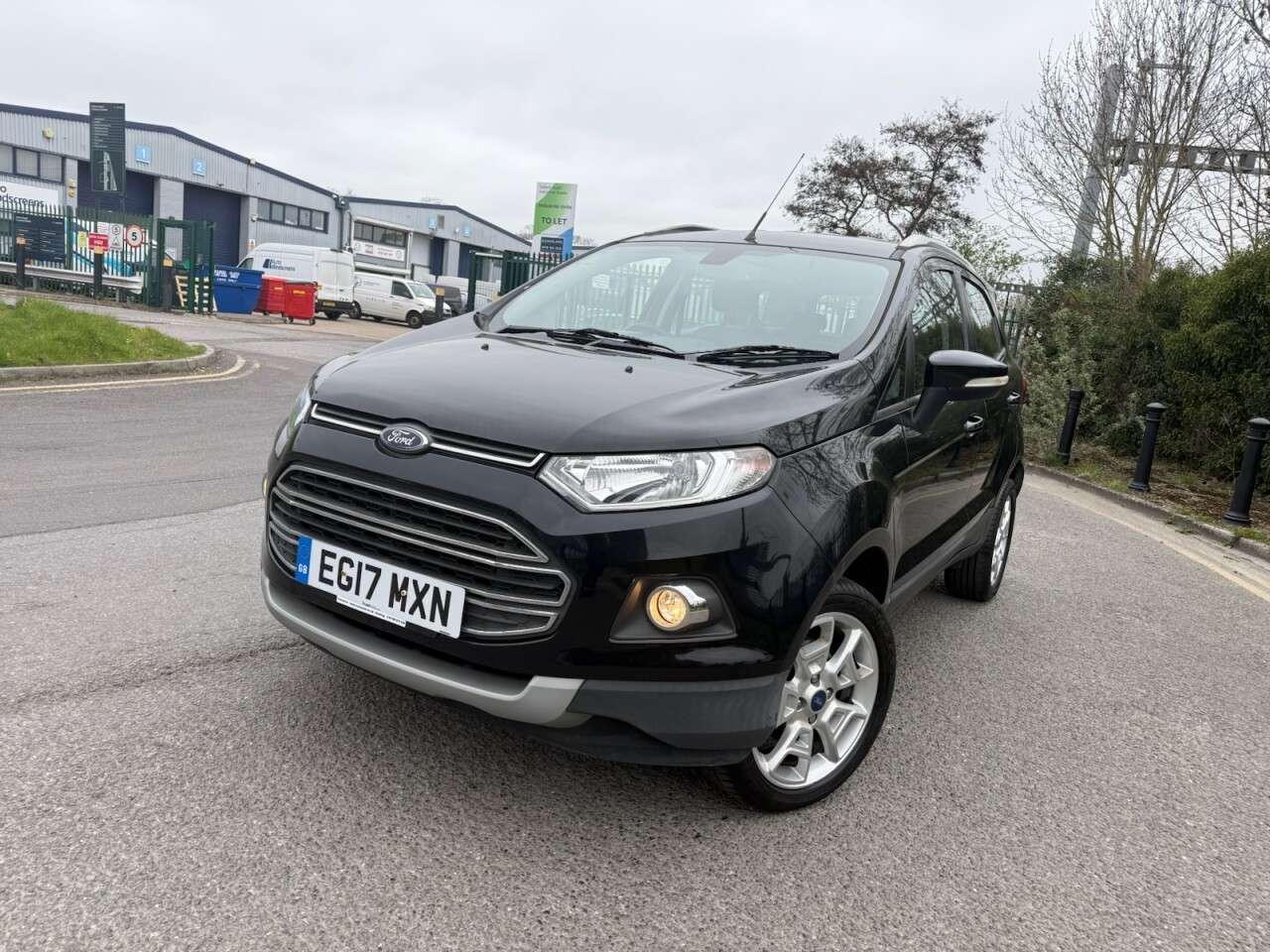 A 2017 FORD ECOSPORT 1.0T EcoBoost Titanium SUV 5dr Petrol Manual 2WD Euro 5 (s/s) (125 ps) 12 M A 2017 FORD ECOSPORT 1.0T EcoBoost Titanium SUV 5dr Petrol Manual 2WD Euro 5 (s/s) (125 ps) 12 M