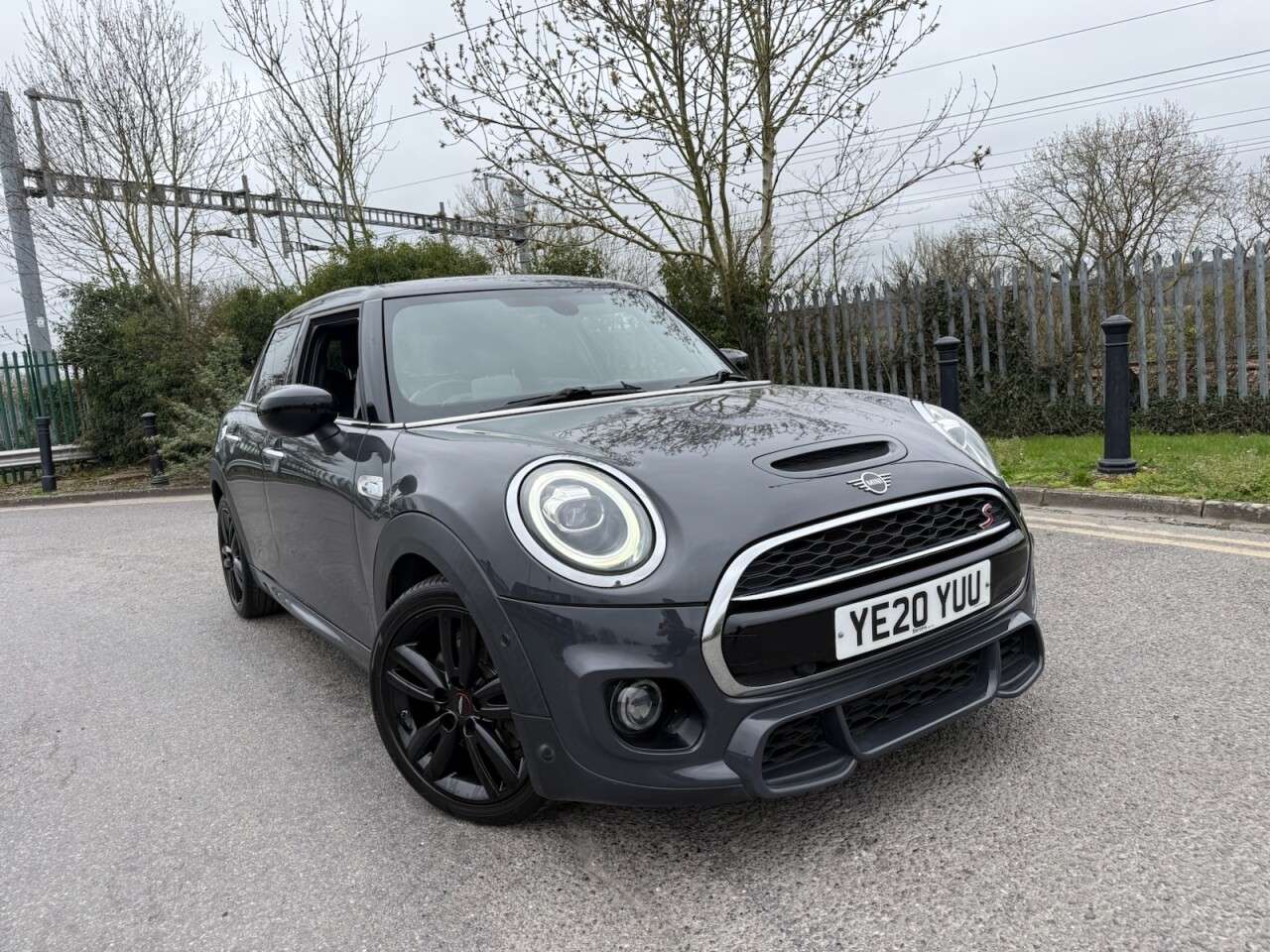 A 2020 MINI HATCH 2.0 Cooper S Sport Hatchback 5dr Petrol Steptronic Euro 6 (s/s) (192 ps) 12 A 2020 MINI HATCH 2.0 Cooper S Sport Hatchback 5dr Petrol Steptronic Euro 6 (s/s) (192 ps) 12
