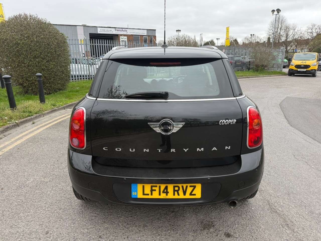 A 2014 MINI COUNTRYMAN 1.6 Cooper SUV 5dr Petrol Manual ALL4 Euro 6 (s/s) (122 ps) 12 Months MOT + A 2014 MINI COUNTRYMAN 1.6 Cooper SUV 5dr Petrol Manual ALL4 Euro 6 (s/s) (122 ps) 12 Months MOT +