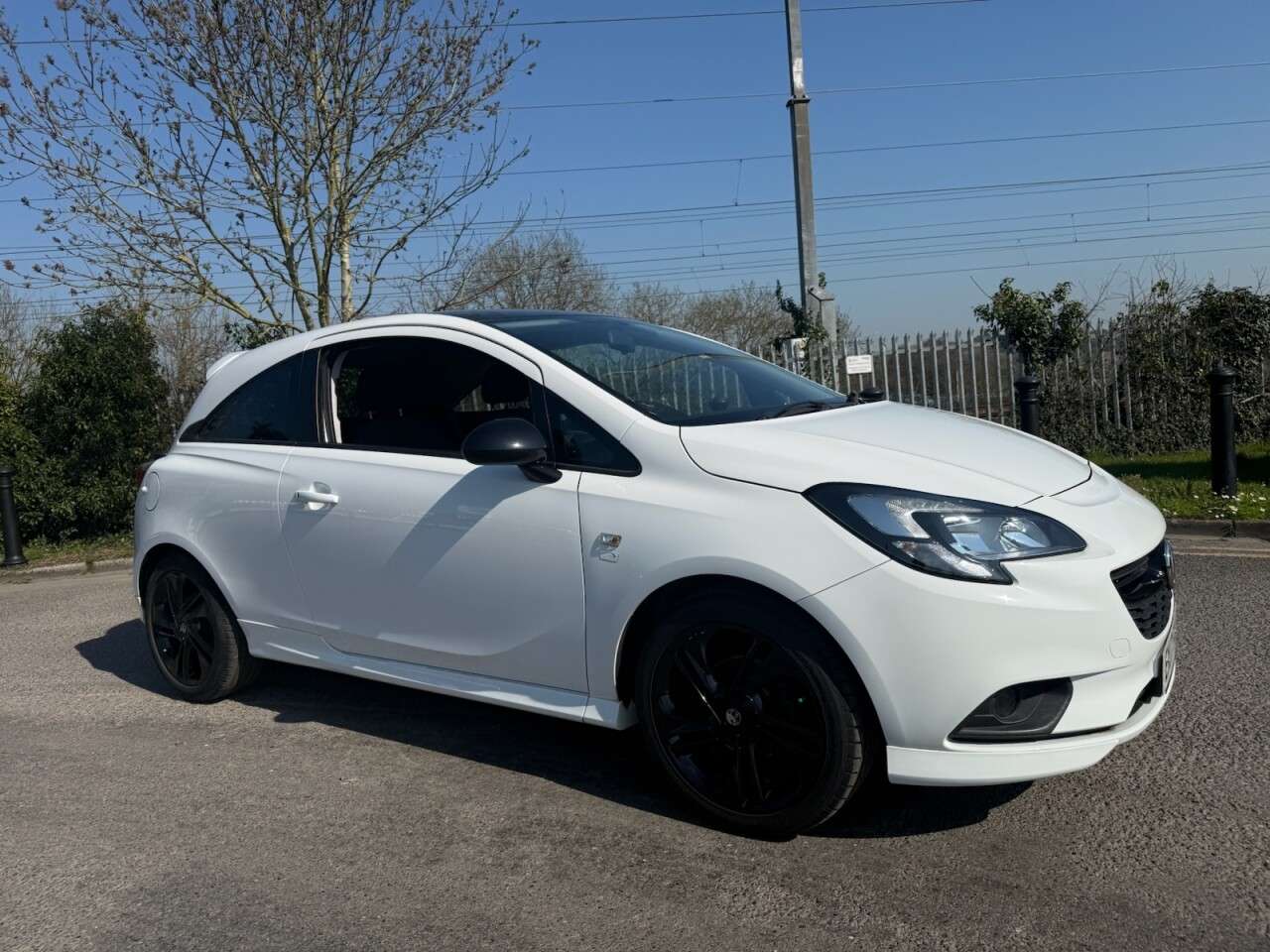 A 2017 VAUXHALL CORSA 1.4i ecoFLEX Limited Edition Hatchback 3dr Petrol Manual Euro 6 (90 ps) Eco A 2017 VAUXHALL CORSA 1.4i ecoFLEX Limited Edition Hatchback 3dr Petrol Manual Euro 6 (90 ps) Eco