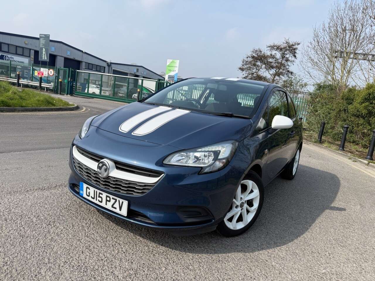 A 2015 VAUXHALL CORSA 1.2i Sting Hatchback 3dr Petrol Manual Euro 6 (70 ps) Economical .Hatchback A 2015 VAUXHALL CORSA 1.2i Sting Hatchback 3dr Petrol Manual Euro 6 (70 ps) Economical .Hatchback