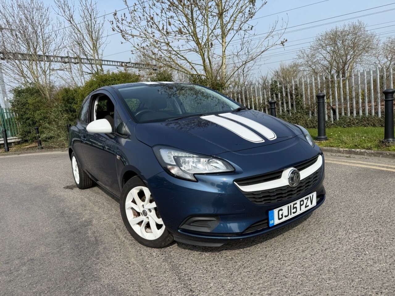 A 2015 VAUXHALL CORSA 1.2i Sting Hatchback 3dr Petrol Manual Euro 6 (70 ps) Economical .Hatchback A 2015 VAUXHALL CORSA 1.2i Sting Hatchback 3dr Petrol Manual Euro 6 (70 ps) Economical .Hatchback