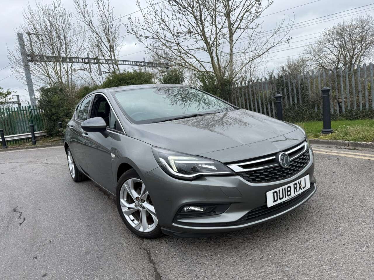 A 2018 VAUXHALL ASTRA 1.4i Turbo SRi Nav Hatchback 5dr Petrol Manual Euro 6 (150 ps) 12 MONTHS MO A 2018 VAUXHALL ASTRA 1.4i Turbo SRi Nav Hatchback 5dr Petrol Manual Euro 6 (150 ps) 12 MONTHS MO
