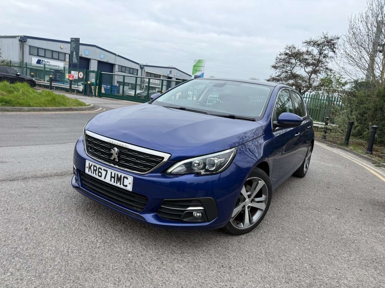 A 2017 PEUGEOT 308 1.2 PureTech Allure Hatchback 5dr Petrol EAT Euro 6 (s/s) (130 ps) Euro 6, A 2017 PEUGEOT 308 1.2 PureTech Allure Hatchback 5dr Petrol EAT Euro 6 (s/s) (130 ps) Euro 6,