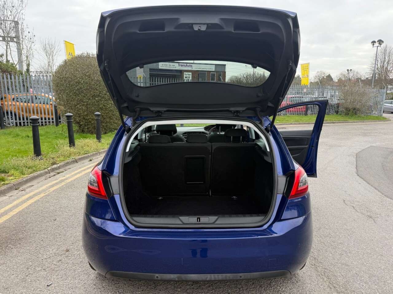 2017 PEUGEOT 308 2017 PEUGEOT 308