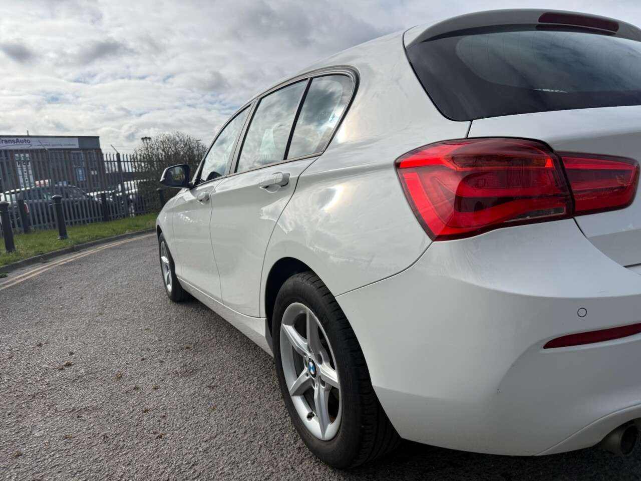2017 BMW 1 SERIES 2017 BMW 1 SERIES