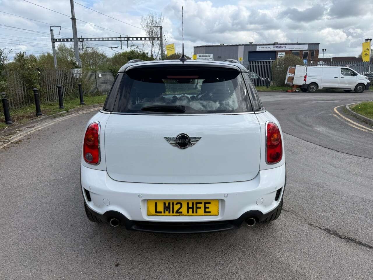 A 2012 MINI COUNTRYMAN 1.6 Cooper S SUV 5dr Petrol Steptronic ALL4 Euro 5 (184 ps) Leather, Pan Ro A 2012 MINI COUNTRYMAN 1.6 Cooper S SUV 5dr Petrol Steptronic ALL4 Euro 5 (184 ps) Leather, Pan Ro