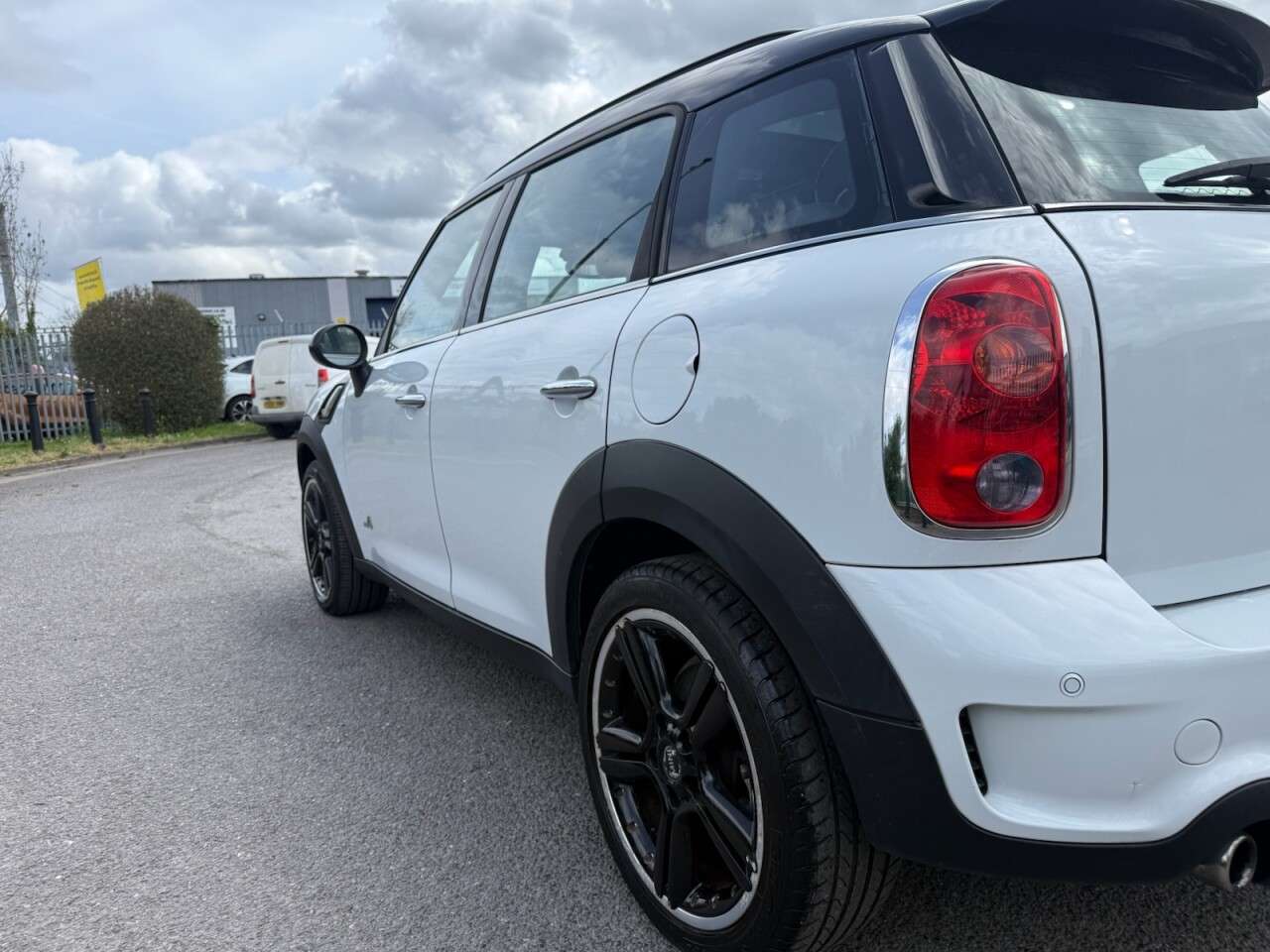 2012 MINI COUNTRYMAN 2012 MINI COUNTRYMAN
