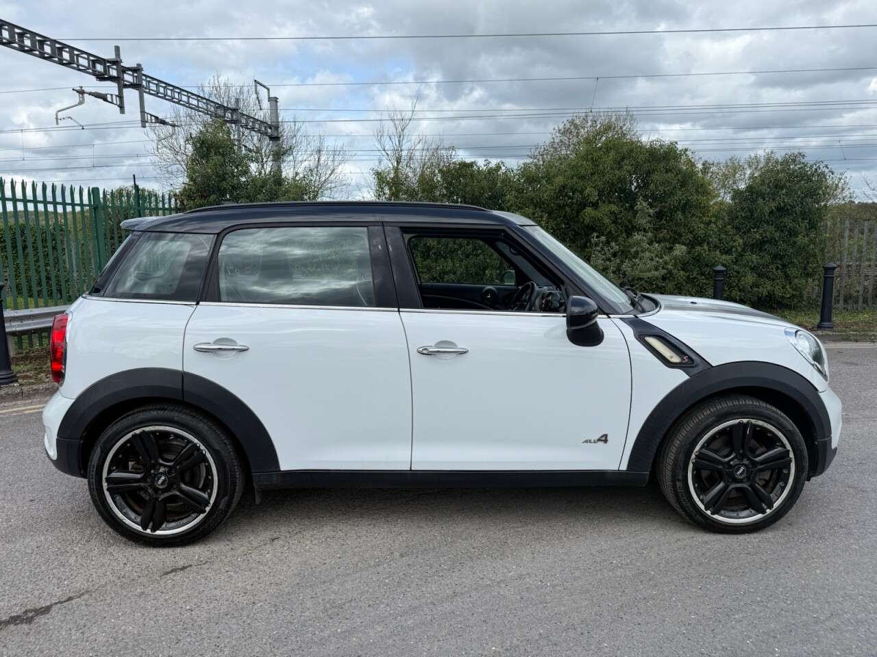 2012 MINI COUNTRYMAN 2012 MINI COUNTRYMAN