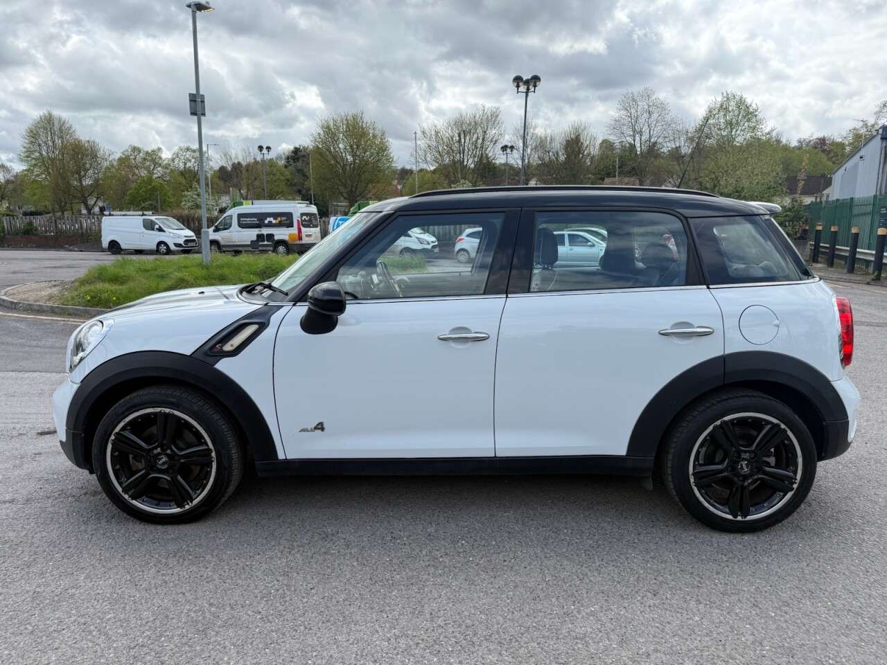 2012 MINI COUNTRYMAN 2012 MINI COUNTRYMAN