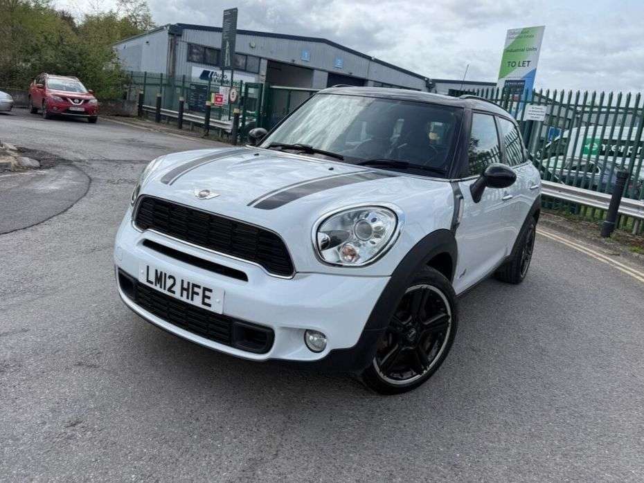 A 2012 MINI COUNTRYMAN 1.6 Cooper S SUV 5dr Petrol Steptronic ALL4 Euro 5 (184 ps) Leather, Pan Ro A 2012 MINI COUNTRYMAN 1.6 Cooper S SUV 5dr Petrol Steptronic ALL4 Euro 5 (184 ps) Leather, Pan Ro