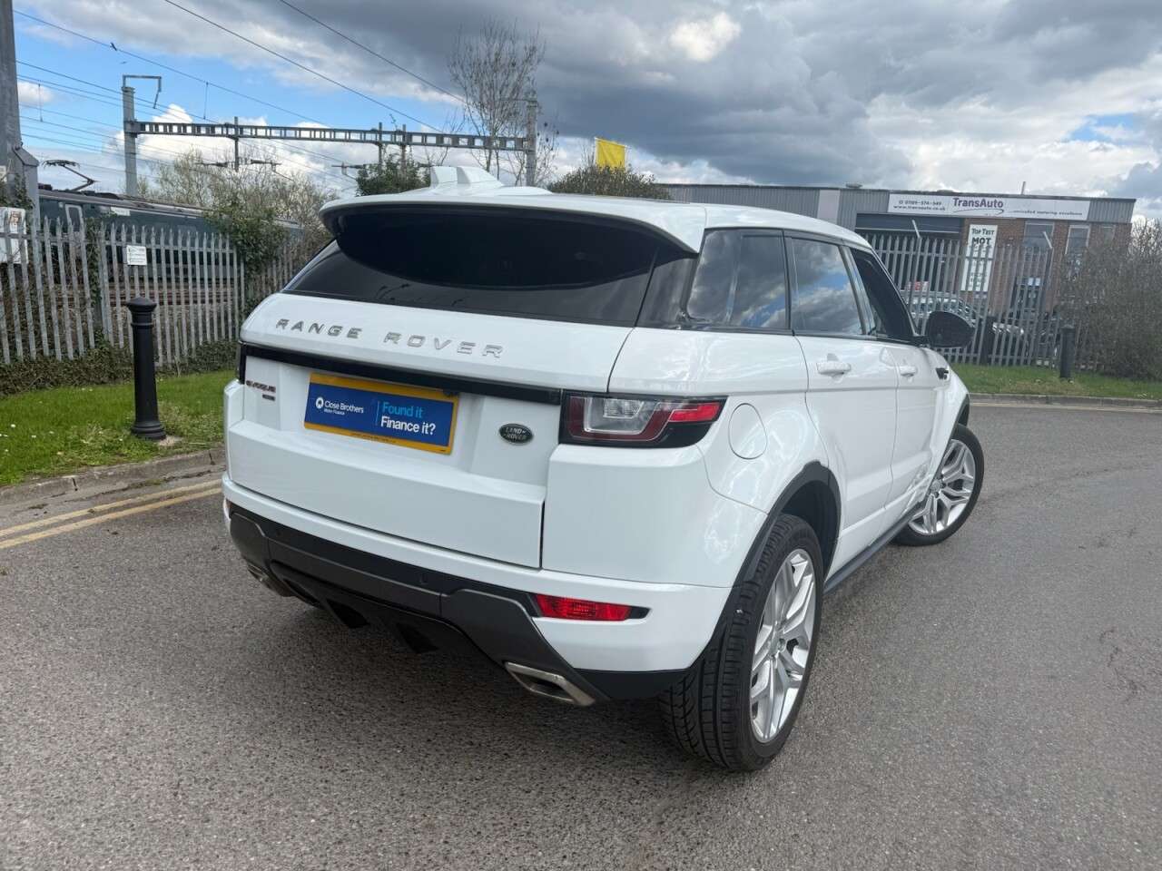 A 2018 LAND ROVER RANGE ROVER EVOQUE 2.0 TD4 HSE Dynamic SUV 5dr Diesel Auto 4WD Euro 6 (s/s) (180 ps) Full Spec A 2018 LAND ROVER RANGE ROVER EVOQUE 2.0 TD4 HSE Dynamic SUV 5dr Diesel Auto 4WD Euro 6 (s/s) (180 ps) Full Spec
