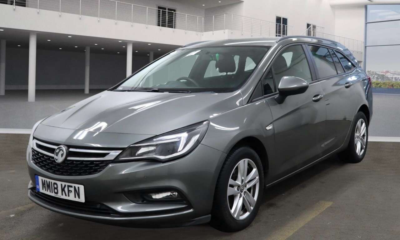 A 2018 VAUXHALL ASTRA 1.0i Turbo ecoTEC Design Sports Tourer 5dr Petrol Manual Euro 6 (s/s) (105 A 2018 VAUXHALL ASTRA 1.0i Turbo ecoTEC Design Sports Tourer 5dr Petrol Manual Euro 6 (s/s) (105