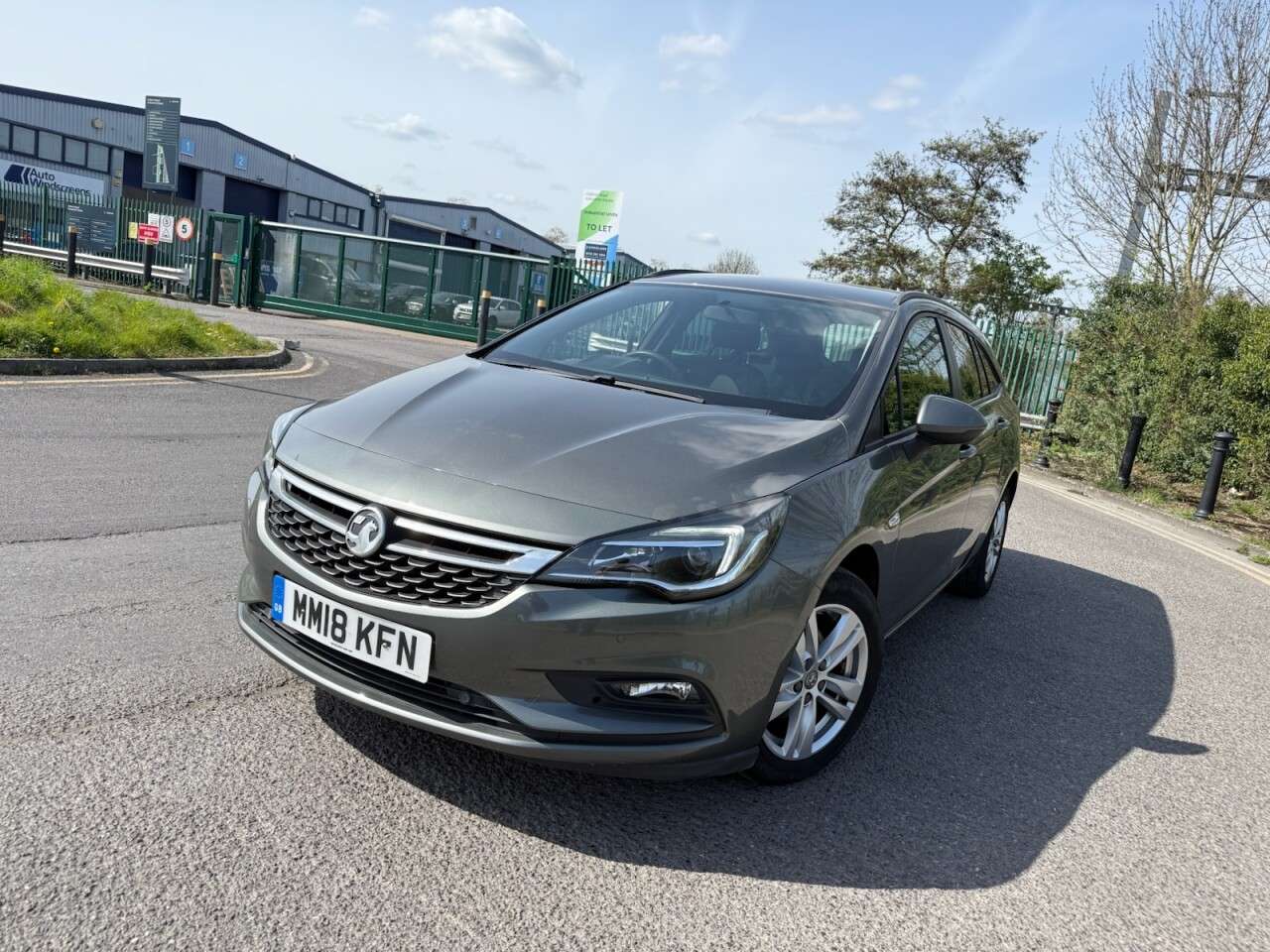 A 2018 VAUXHALL ASTRA 1.0i Turbo ecoTEC Design Sports Tourer 5dr Petrol Manual Euro 6 (s/s) (105 A 2018 VAUXHALL ASTRA 1.0i Turbo ecoTEC Design Sports Tourer 5dr Petrol Manual Euro 6 (s/s) (105