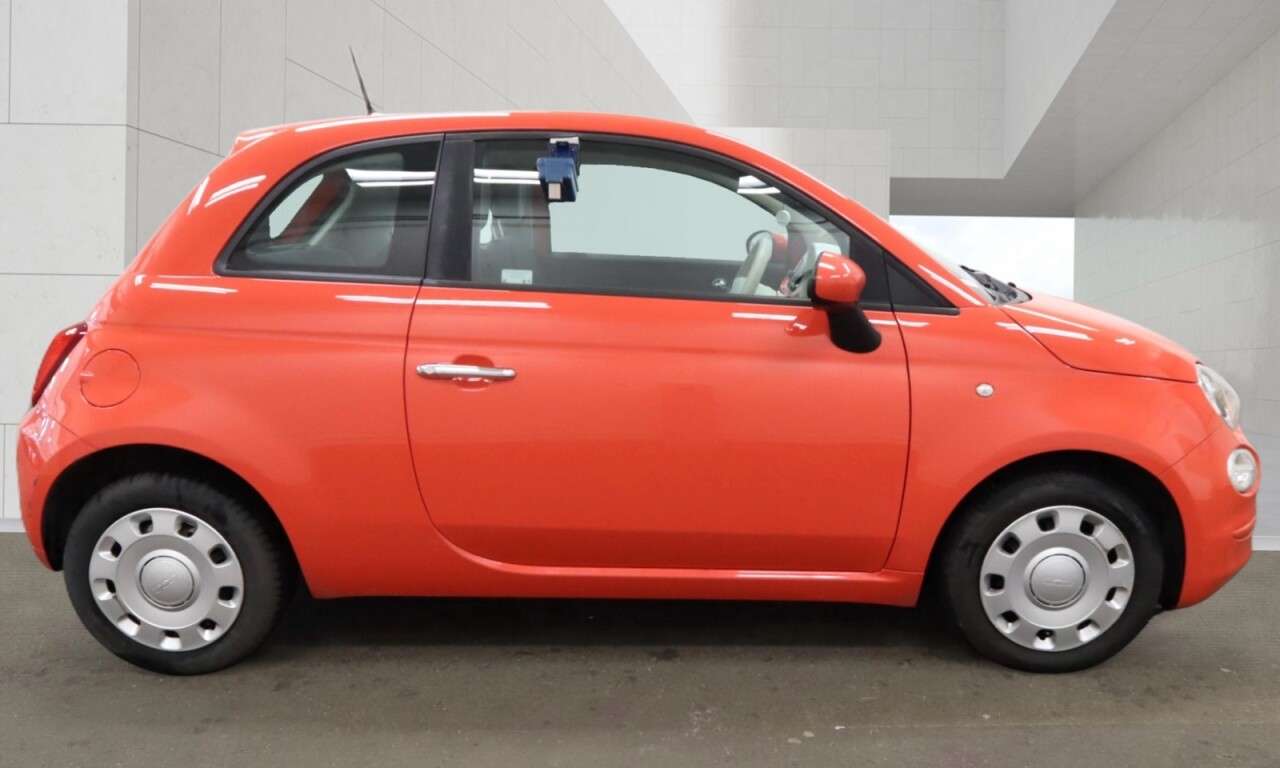 2017 FIAT 500 2017 FIAT 500