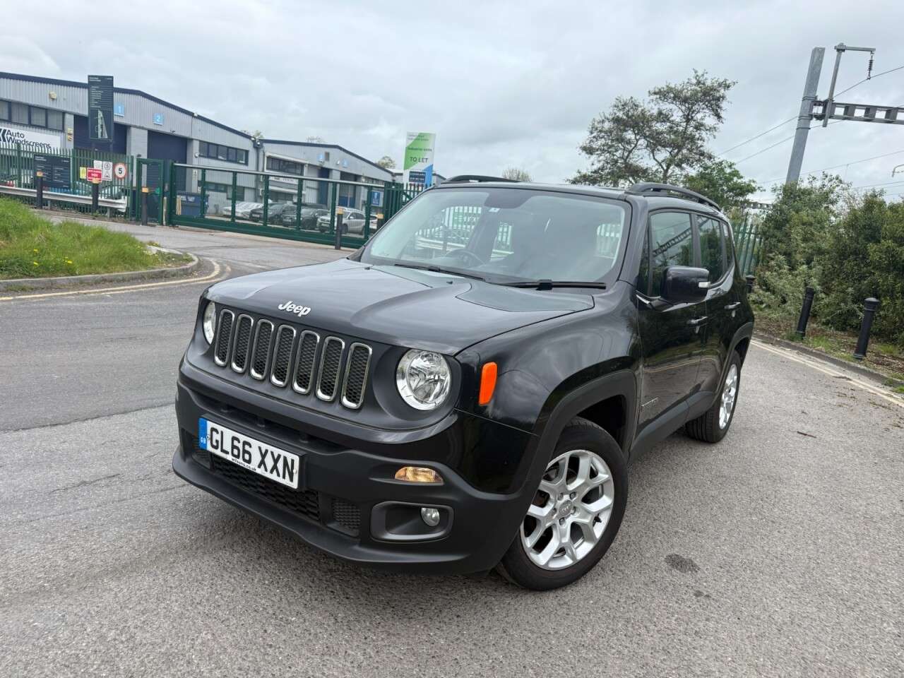 A 2016 JEEP RENEGADE 1.4T MultiAirII Longitude SUV 5dr Petrol Manual Euro 6 (s/s) (140 ps) Econo A 2016 JEEP RENEGADE 1.4T MultiAirII Longitude SUV 5dr Petrol Manual Euro 6 (s/s) (140 ps) Econo