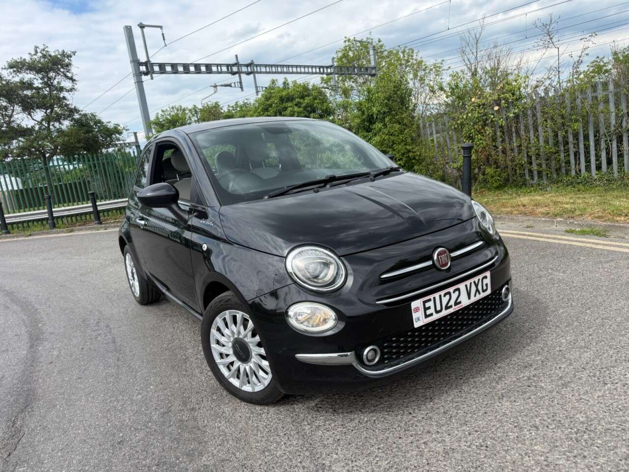 A 2022 FIAT 500 1.0 MHEV Dolcevita Hatchback 3dr Petrol Manual Euro 6 (s/s) (70 bhp) Econom A 2022 FIAT 500 1.0 MHEV Dolcevita Hatchback 3dr Petrol Manual Euro 6 (s/s) (70 bhp) Econom